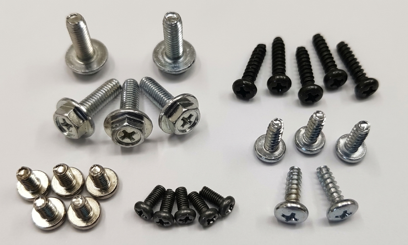 TRIANGLE SCREW